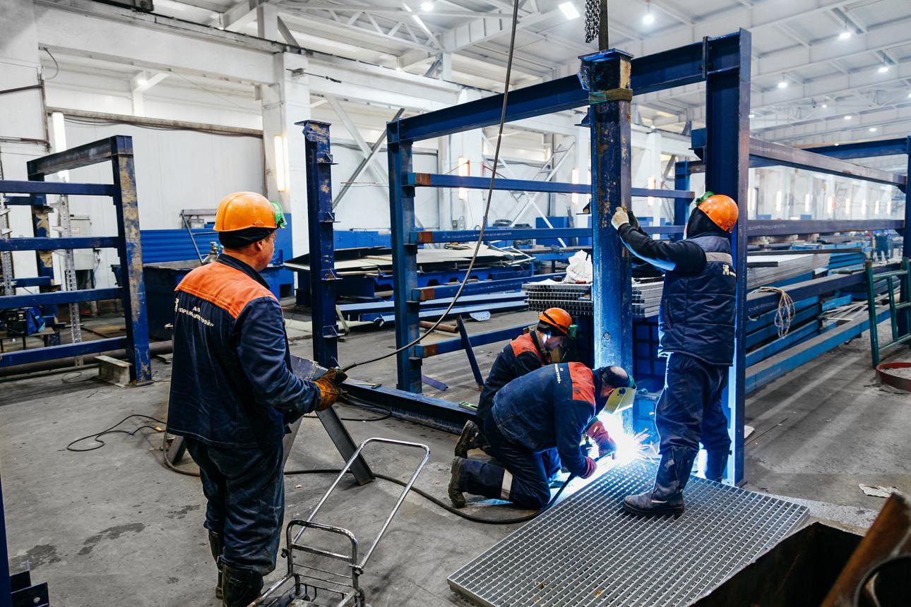 Welded frame assembly in workshop